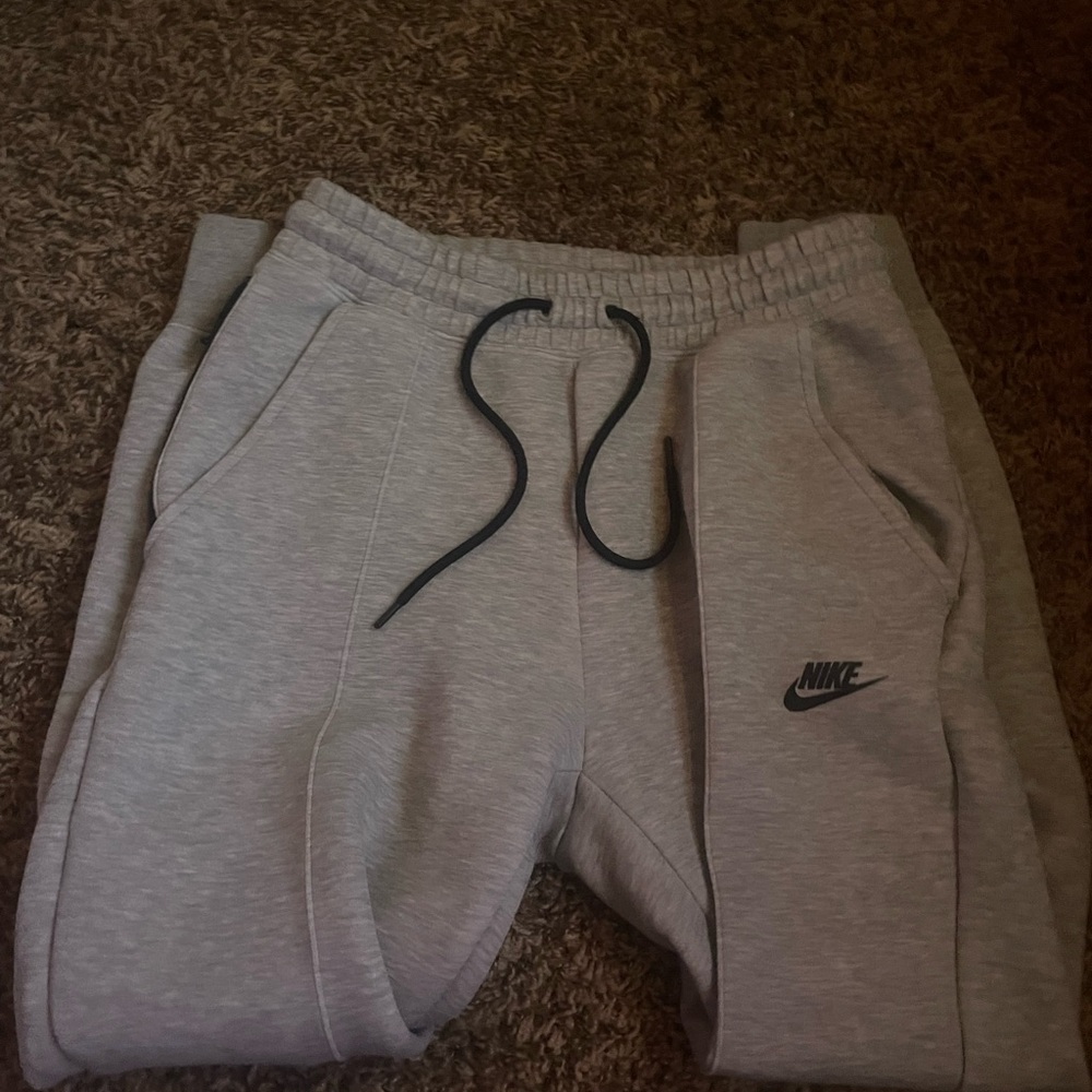 Nike Tech Sweatpants